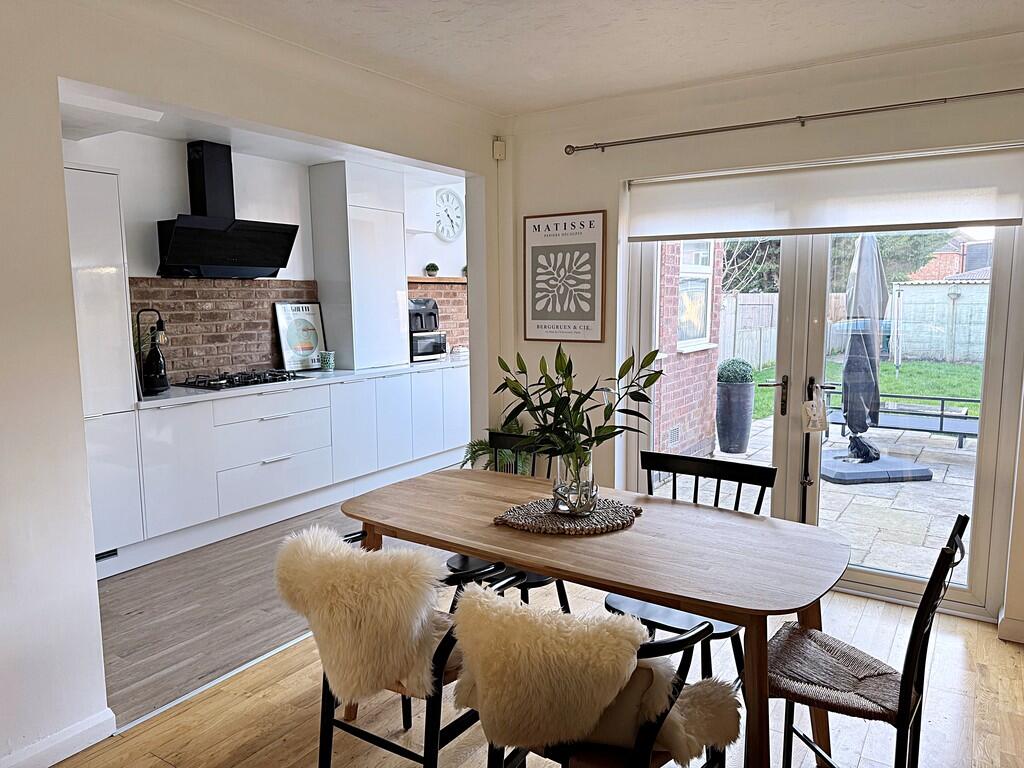 Dining/Kitchen