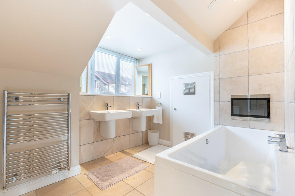 Ensuite for Bedro...
