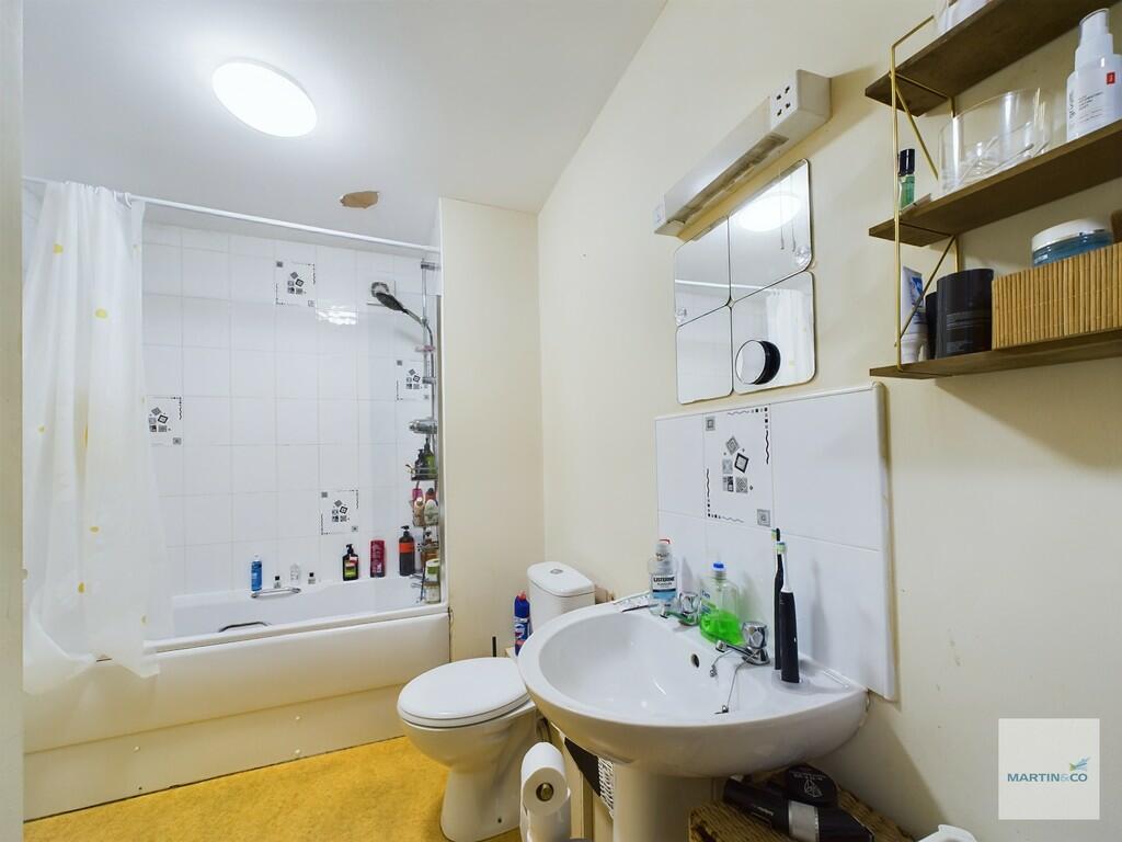 CAM03394G0-PR0139...