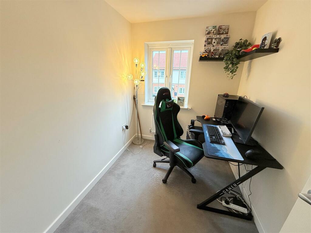 BEDROOM 3