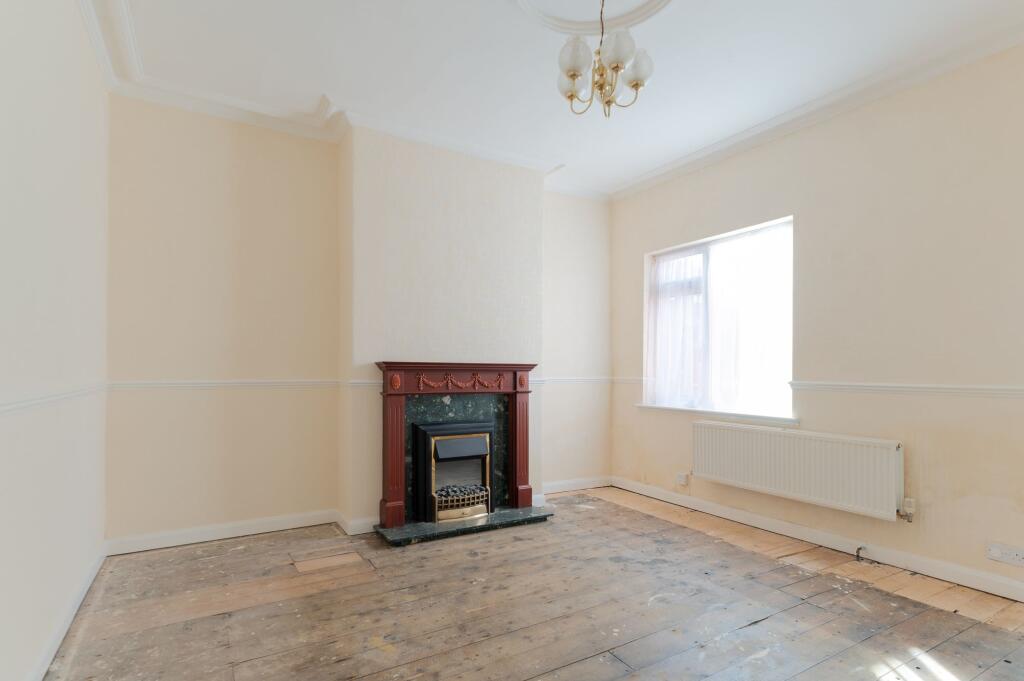 SITTING ROOM DINING ROOM AND KITCHEN