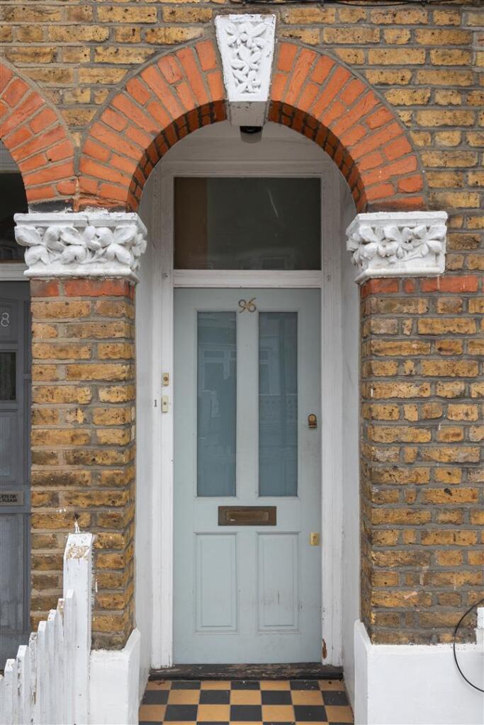 Queens Road E17