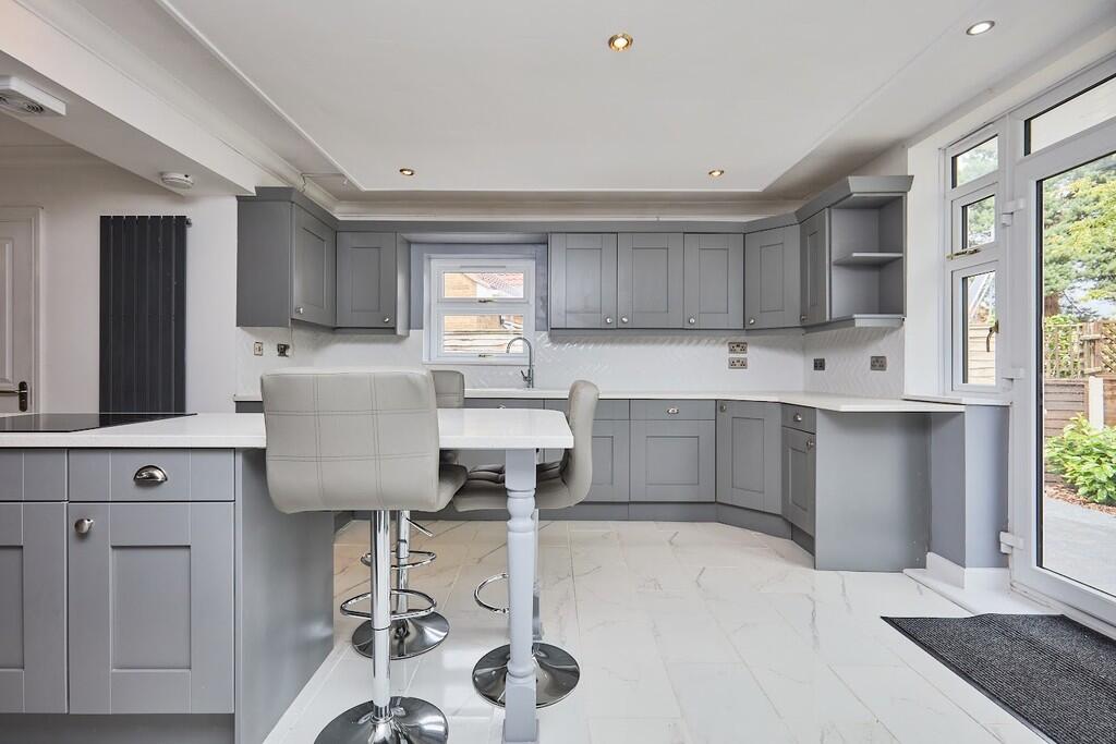 Edward Knight 202...