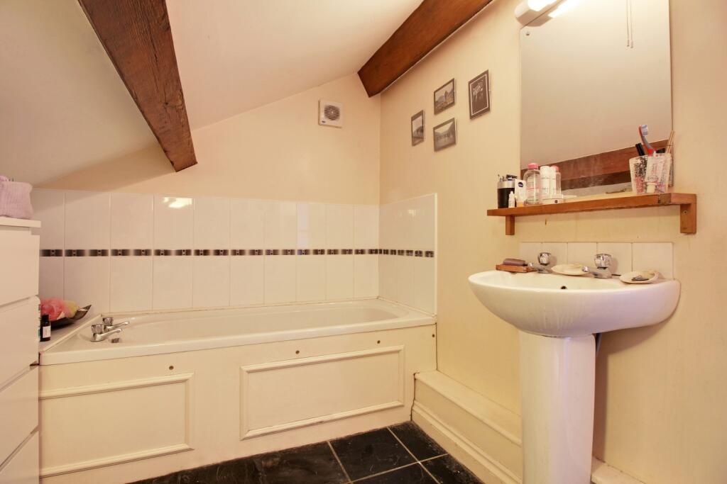 Bedroom 1 ensuite Bathroom