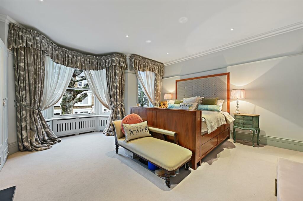 Principal Bedroom Suite
