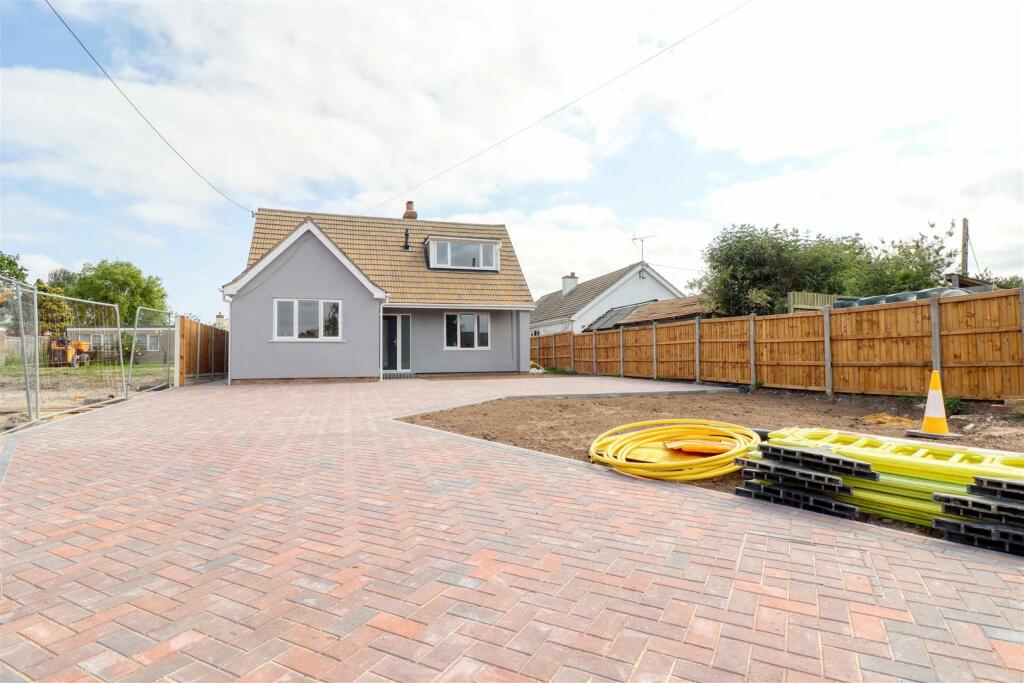 Point Clear Road, St. Osyth, Clacton-On-Sea