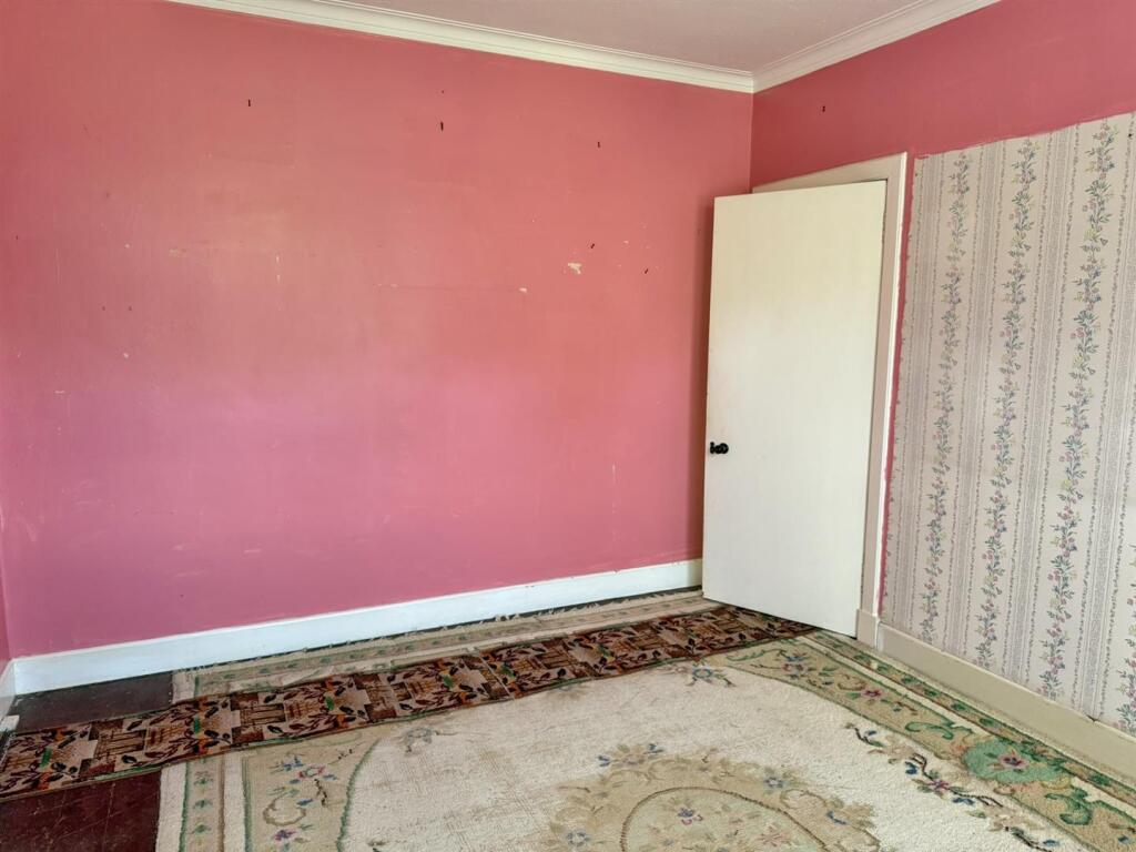 Sitting Room/ bedroom 3