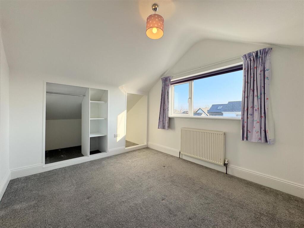 1st Floor Bedroom 5