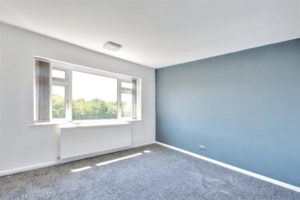 Bedroom 1.jpeg