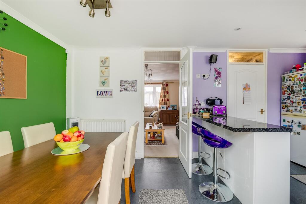 Romany Close 34-12.jpg