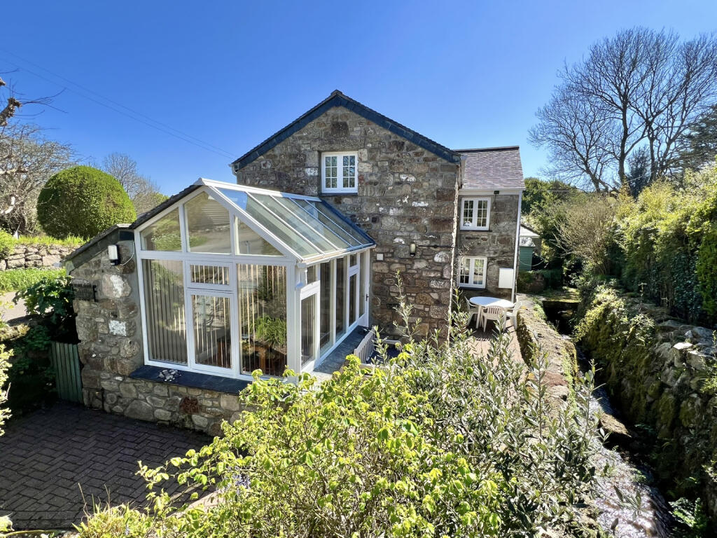 2 Bedroom Detached House for Sale