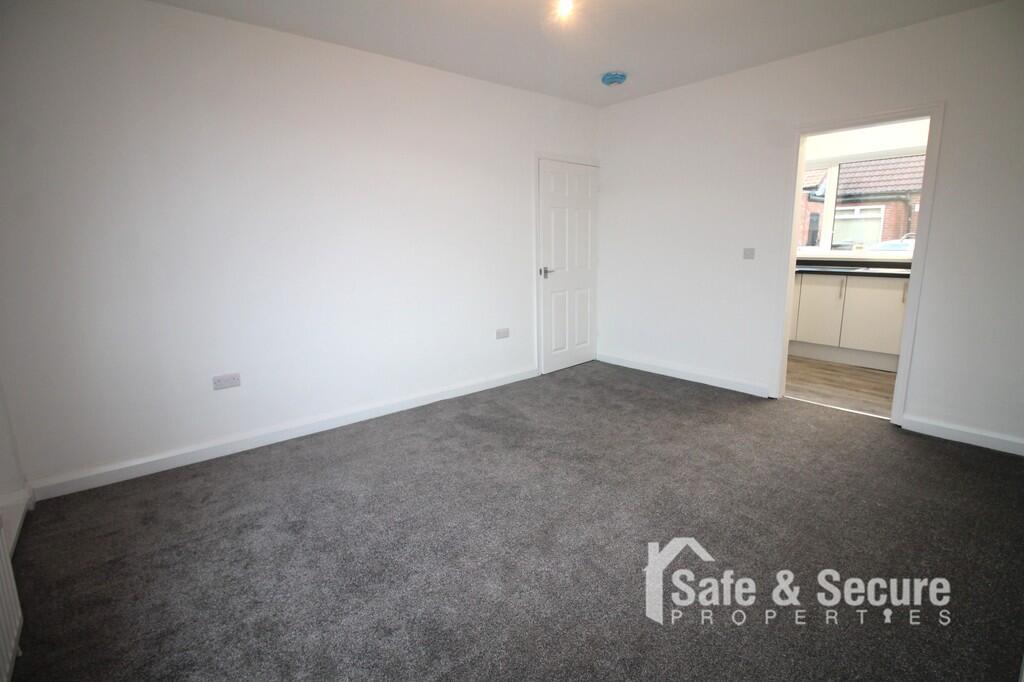 Living Room (2)