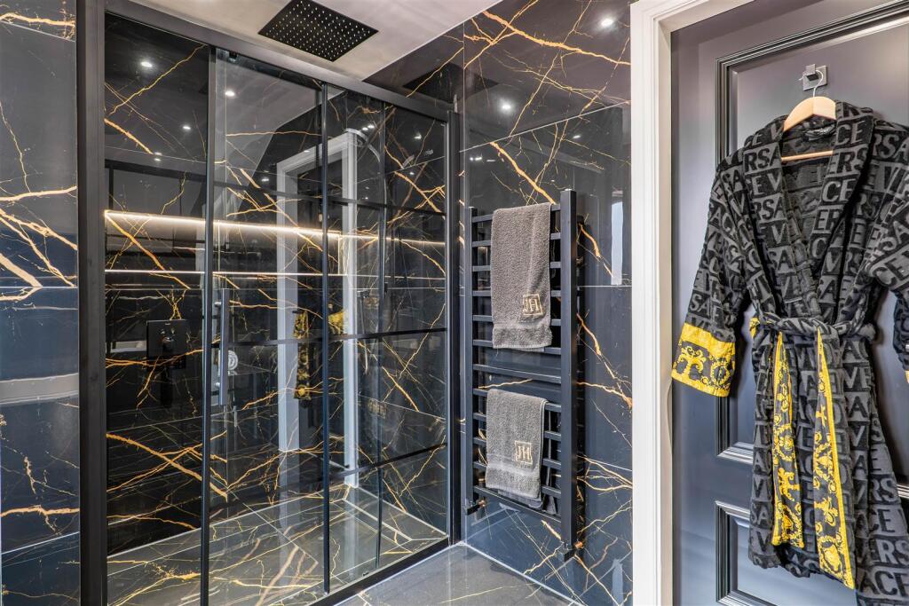 Master Bedroom Ensuite