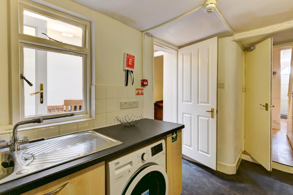 15 Stanley Road Kitchen (2)