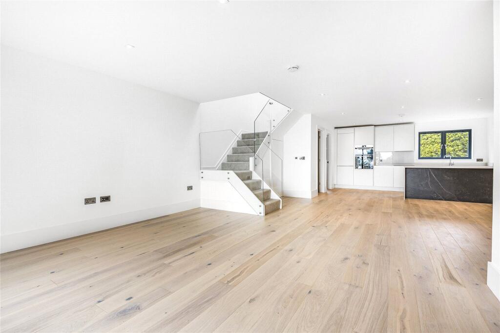 Lounge/Kitchen