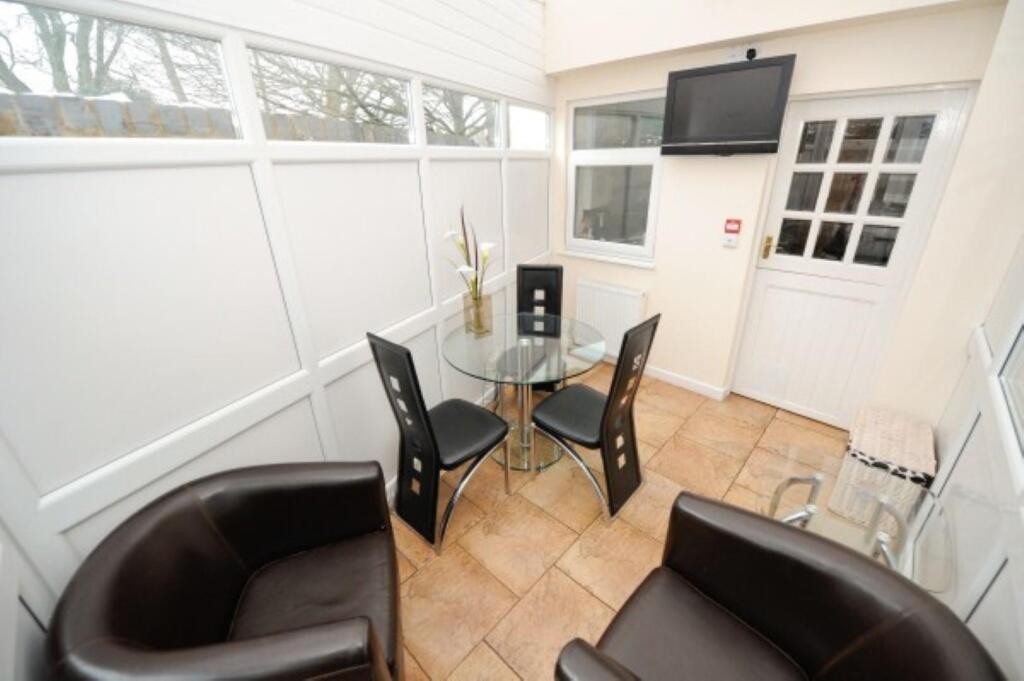 15 Derby Road Worcester (2) (Large).jpg