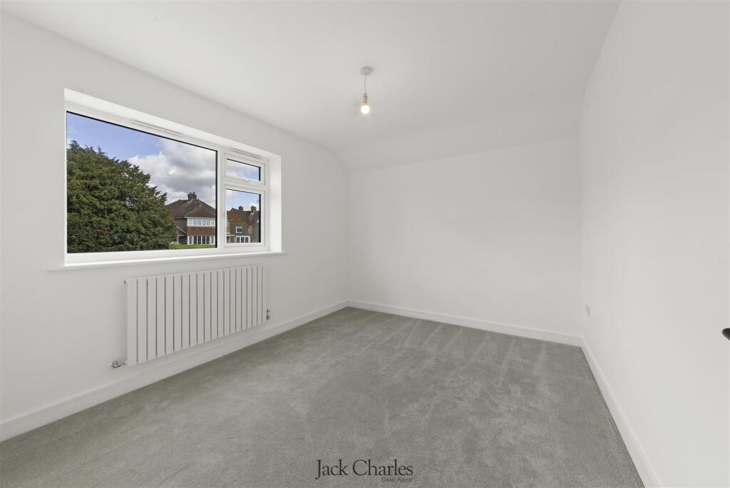 8 Old Hadlow Road 20.JPG