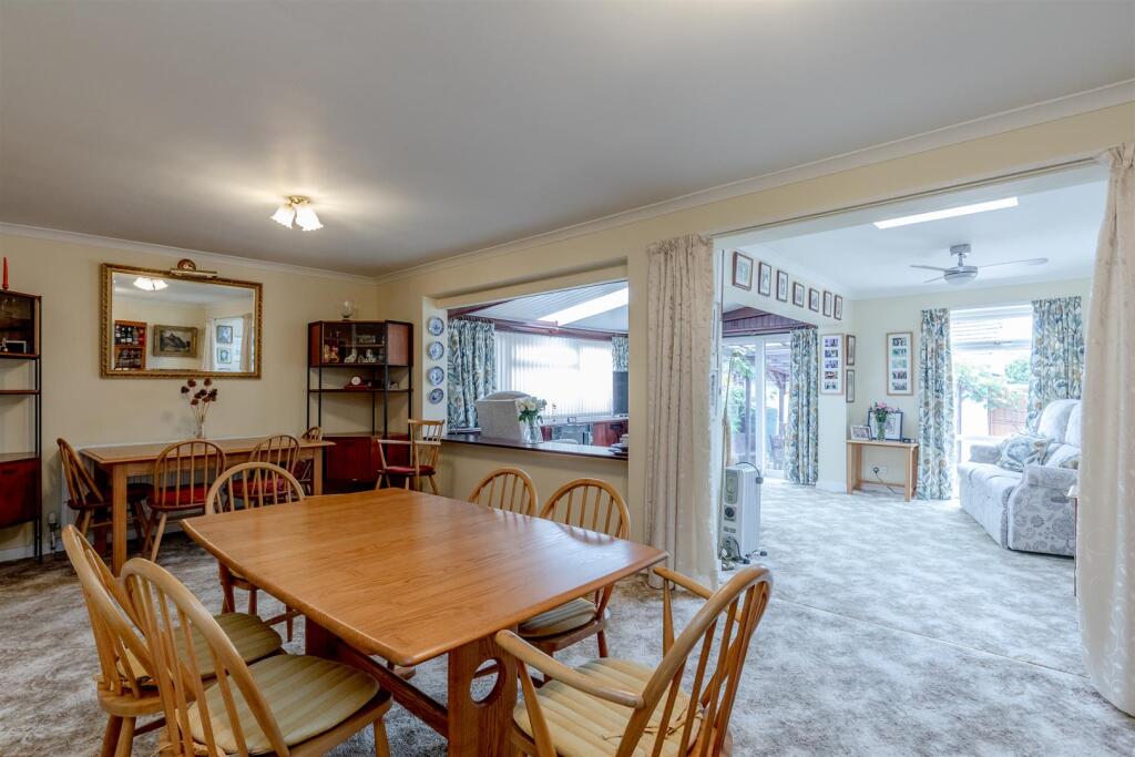 Green Dell Close, Henbury Dining Room.jpg