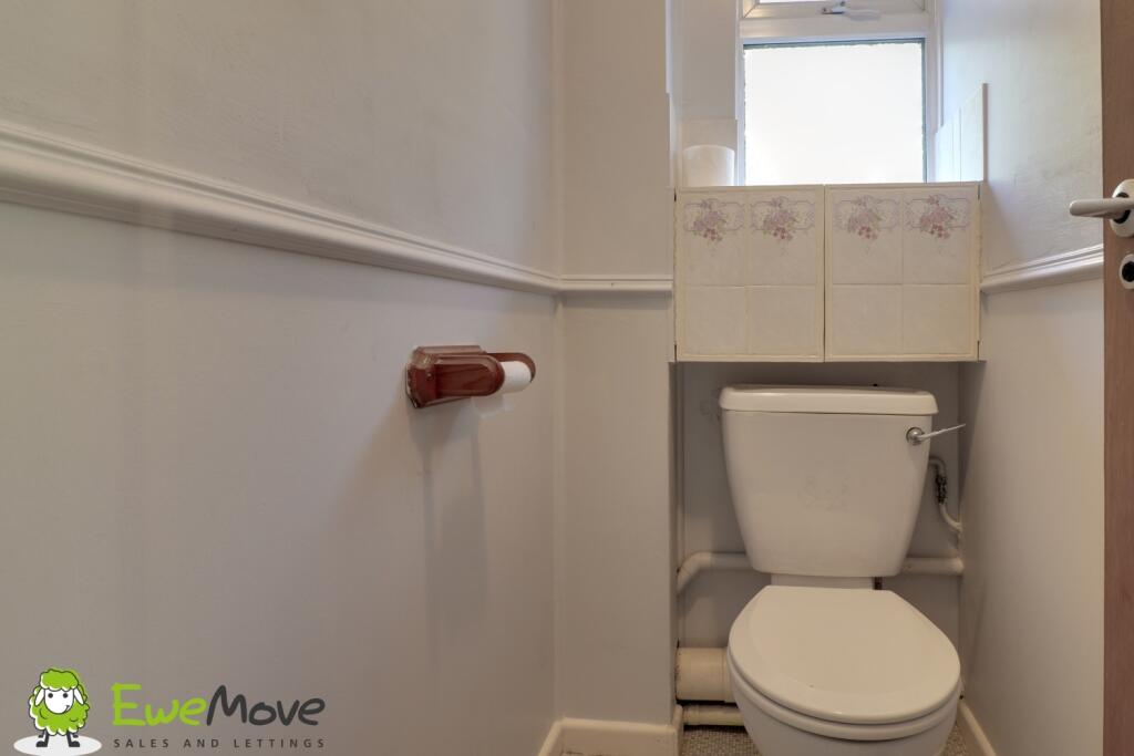 WC at Hawthorn Close by Ben Brind EweMove Sales Le