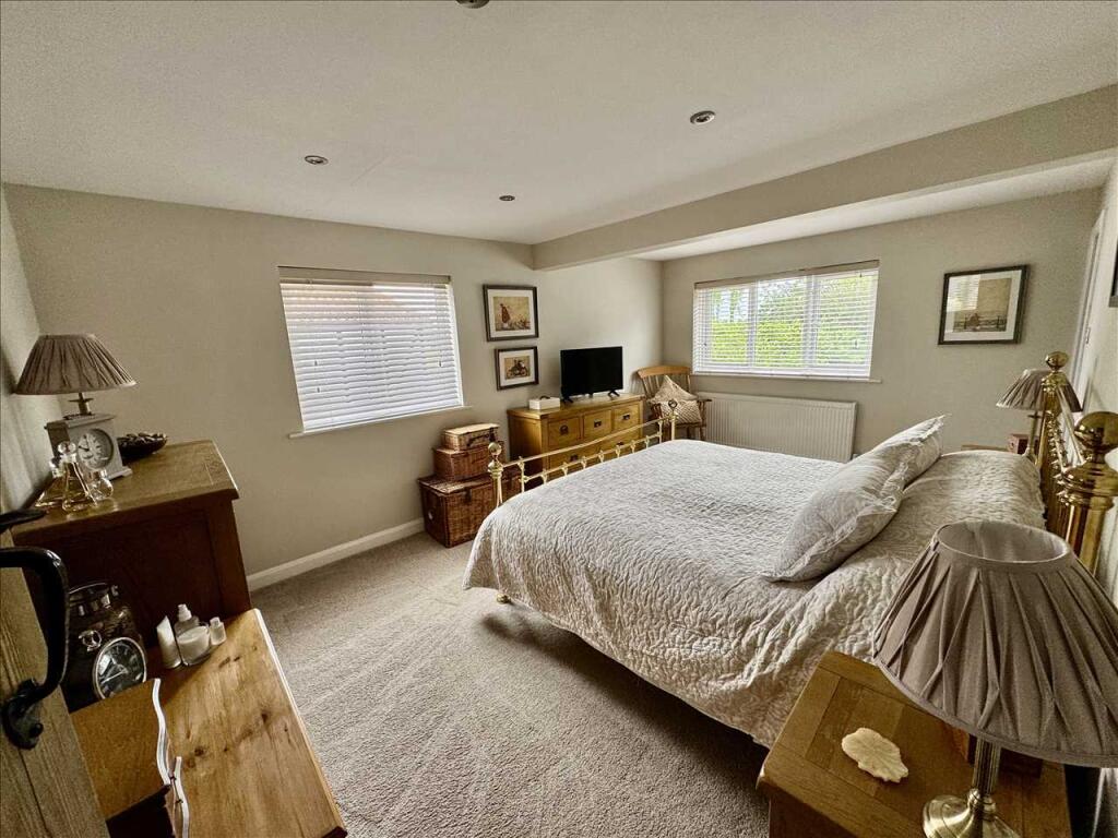 MASTER BEDROOM