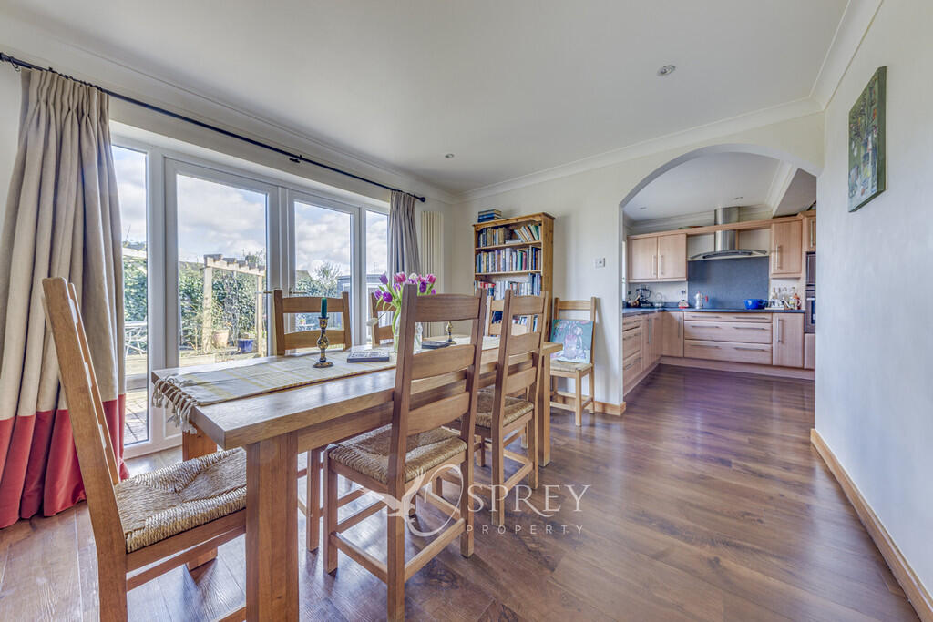 Kitchen/ Dining R...