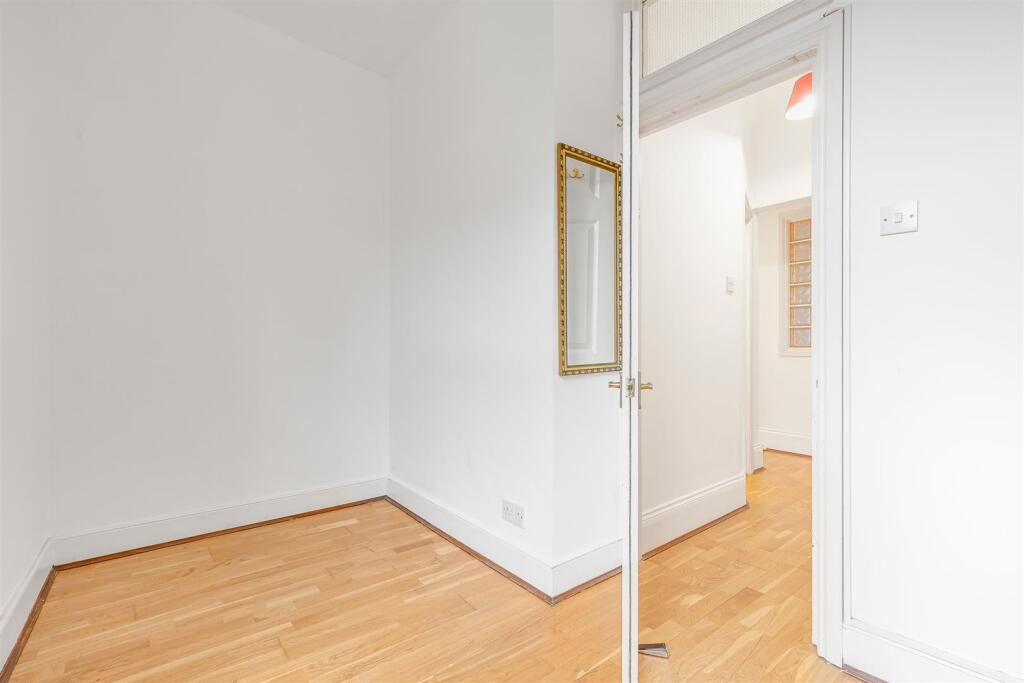 James_anderson-FFF__160a_upper_richmond_road__10_.