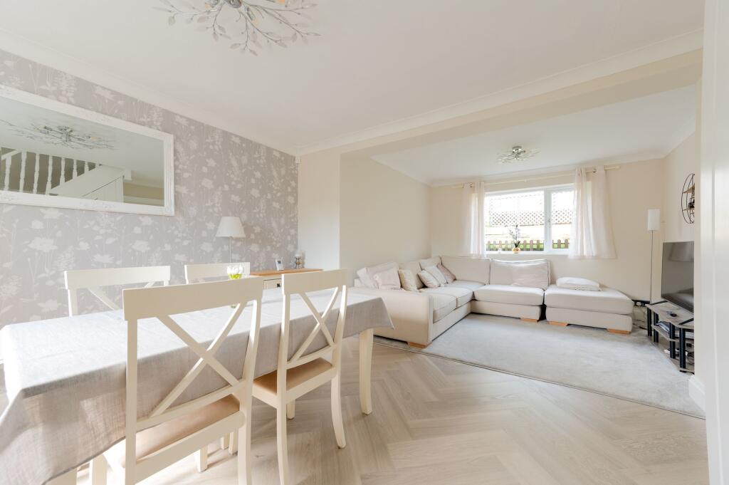 KITCHEN, LIVING ROOM AND DINER