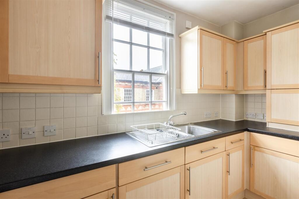 18 Blenheim Mews-4.jpg