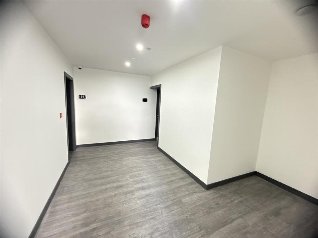 Flat 10 -11.jpg