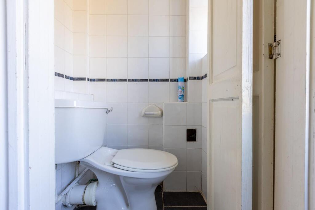 52 Meadow Vale, BS5--6.jpg