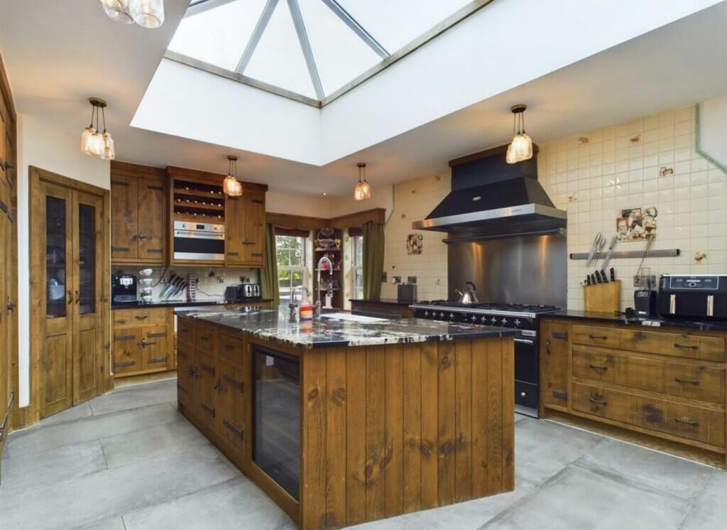 Kitchen/Dining Ro...