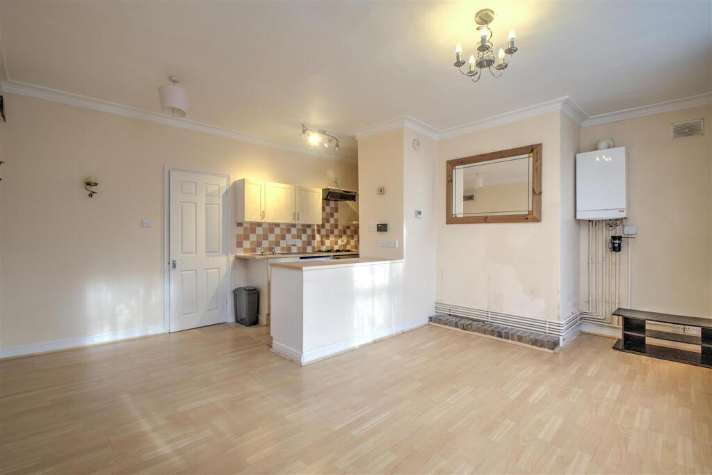 Kitchen / Living Room