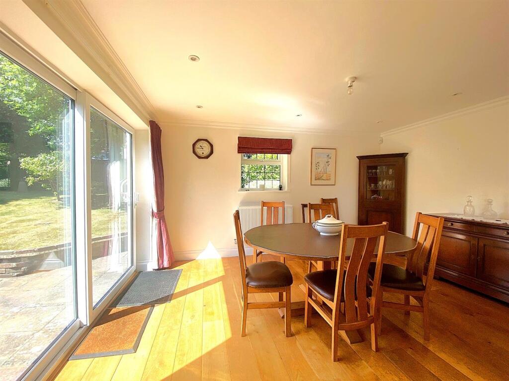 36 Terminus Ave - Diner.jpg