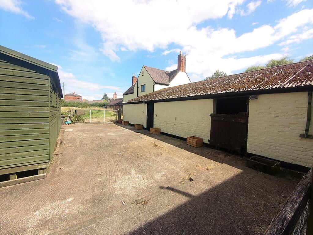 Stable a.jpg