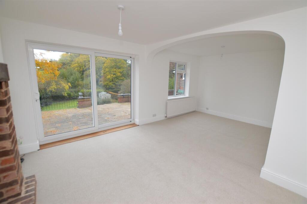 Lounge/dining room