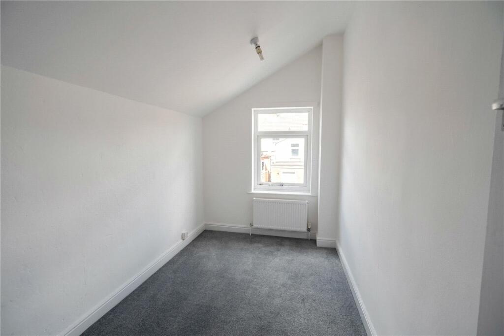 Bedroom 3 (2)