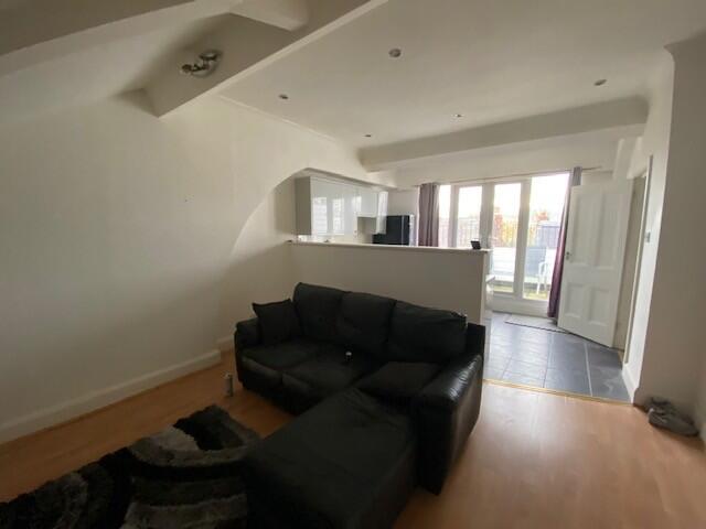 FLAT D LOUNGE 2 T202512031637.jpg