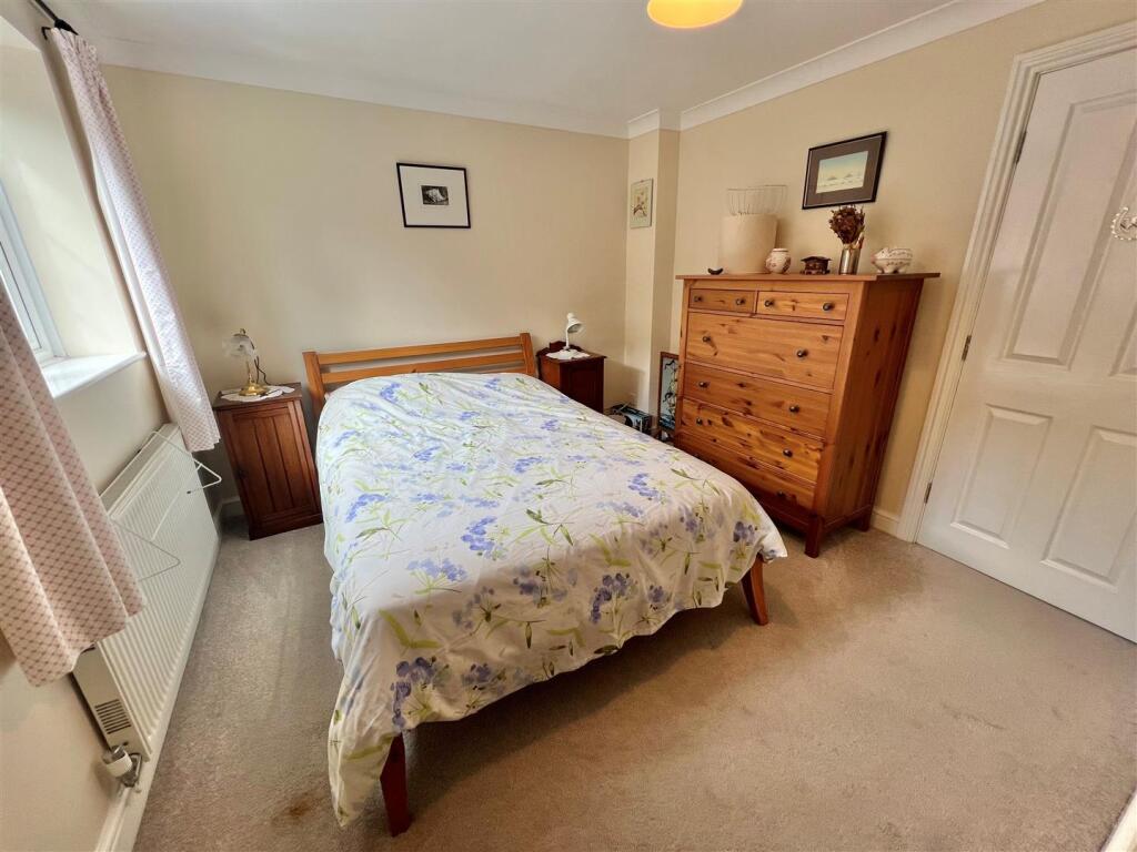 Bedroom 2.jpg