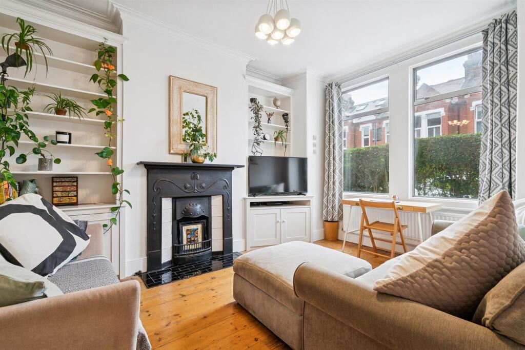 8 Boundary Road SW19 reception 1.jpg