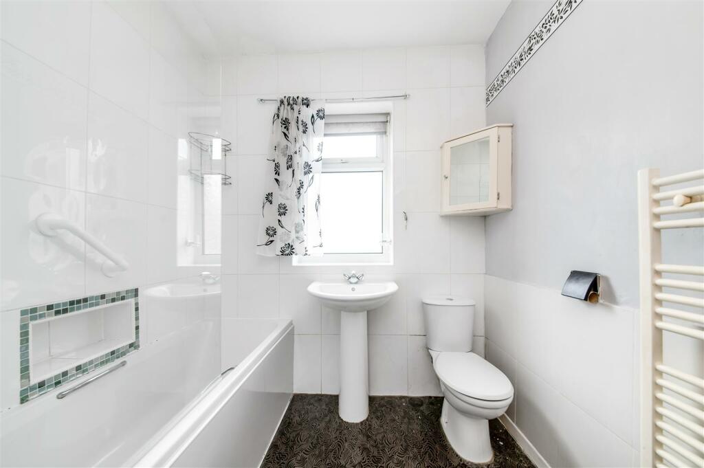 HOUSE BATHROOM