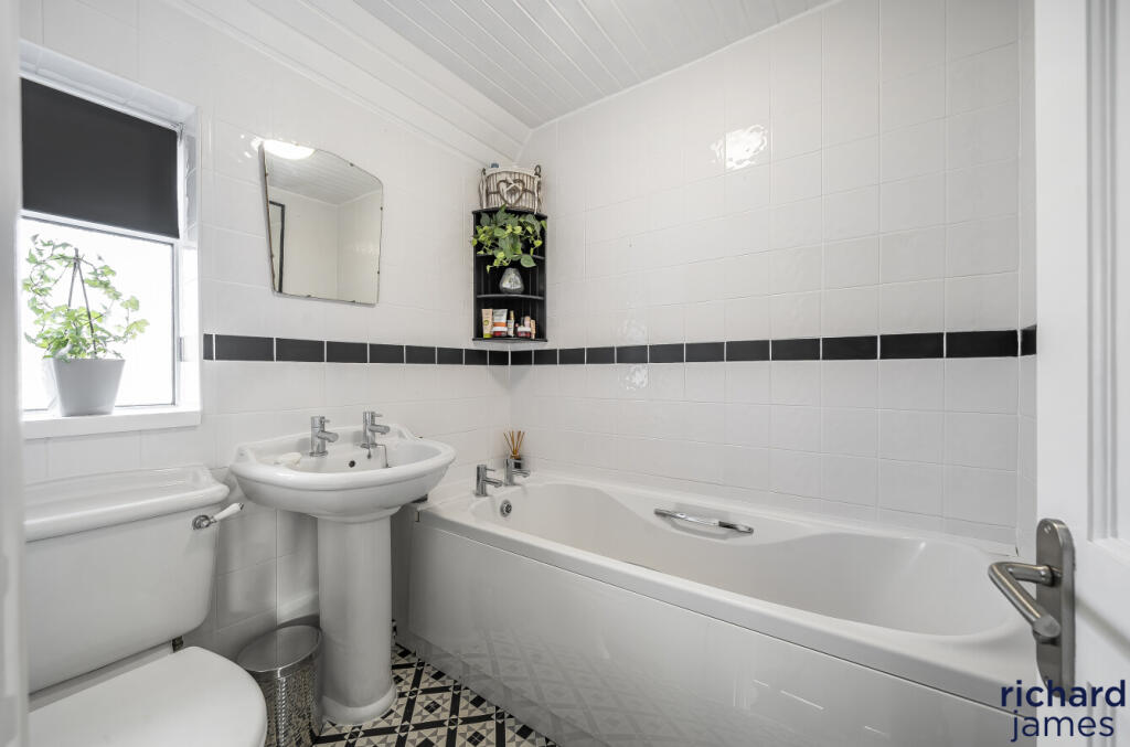 20af69a4b7ad4c27afabe6bcdf60b484