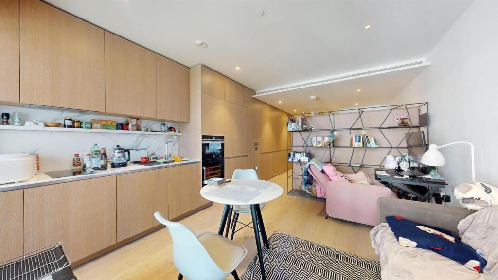 10 Park Drive property for Sale by Barrain London 