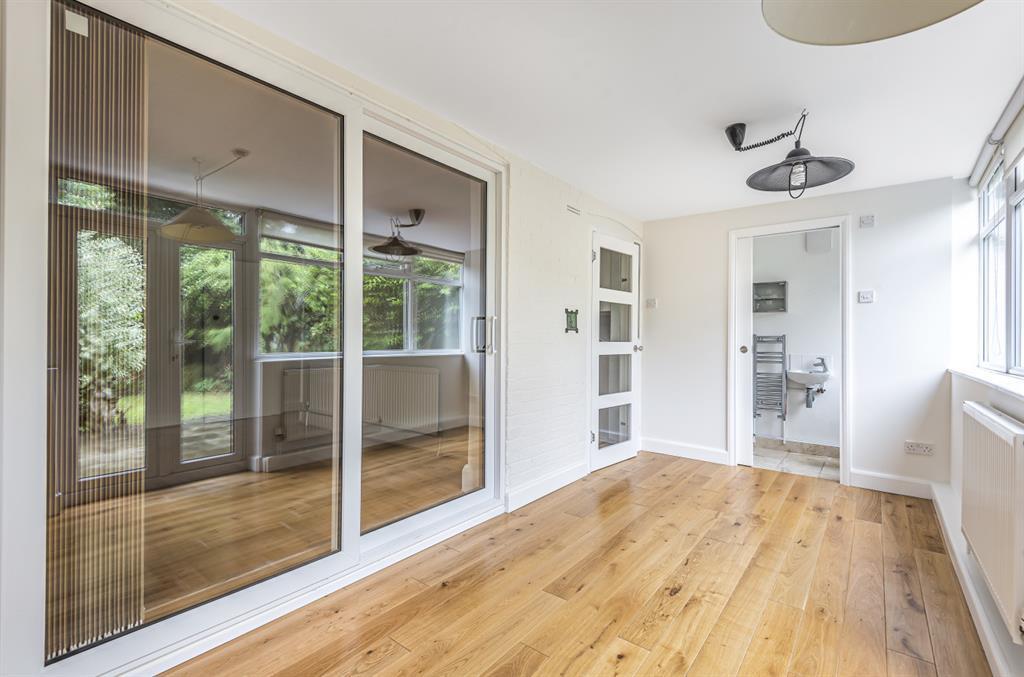 Breakfast room/conservatory