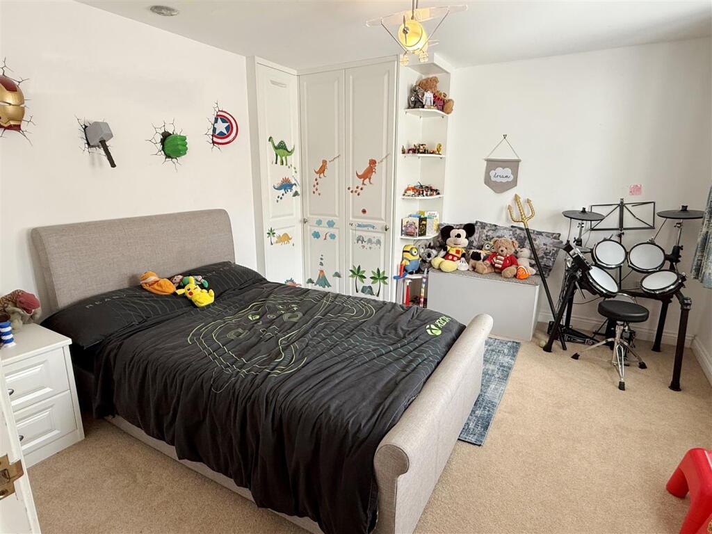 Bed 2.JPG