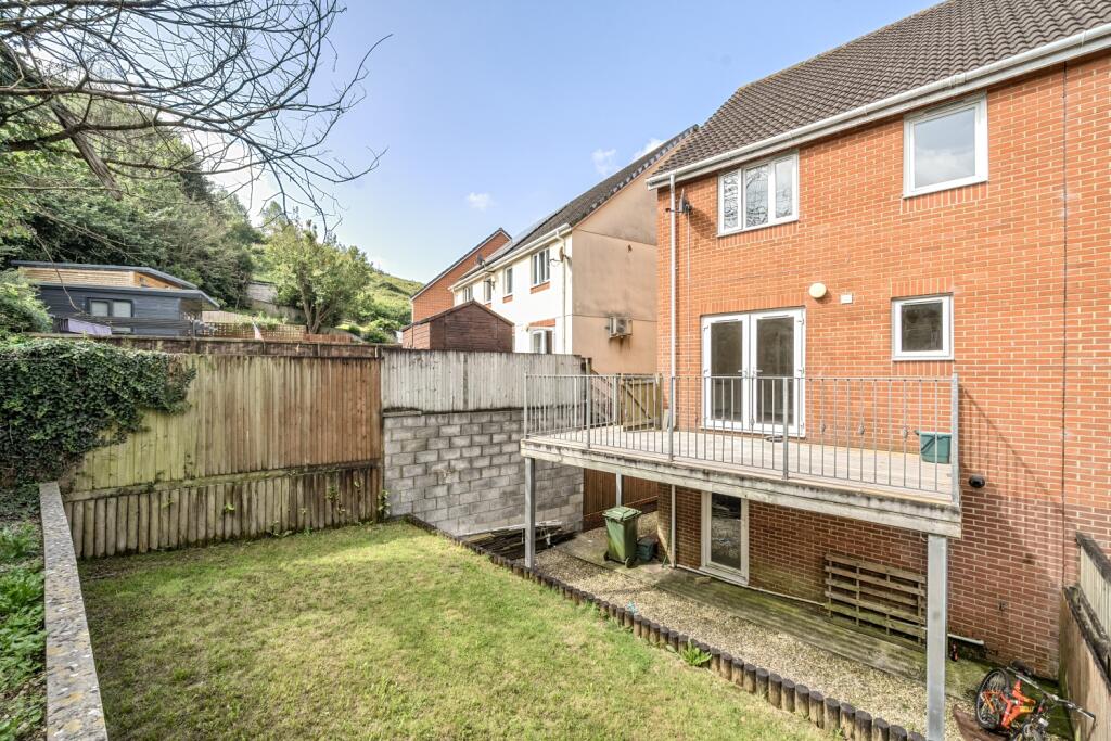 1329580-15-688358cdf1498