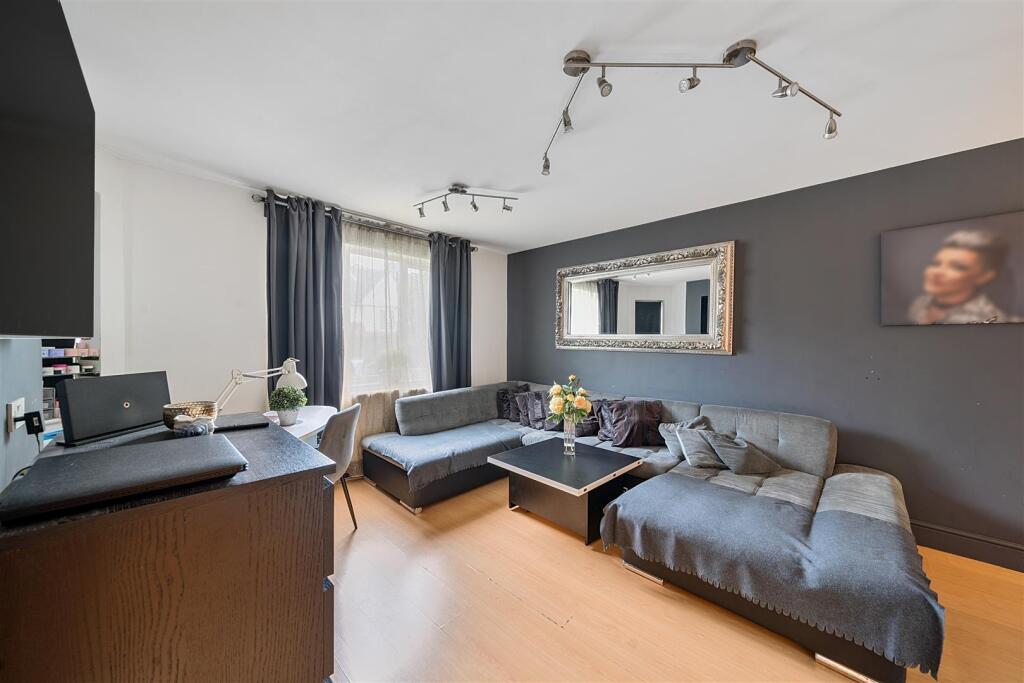 1296150-12-68261c39cbcbd-ARW .jpg