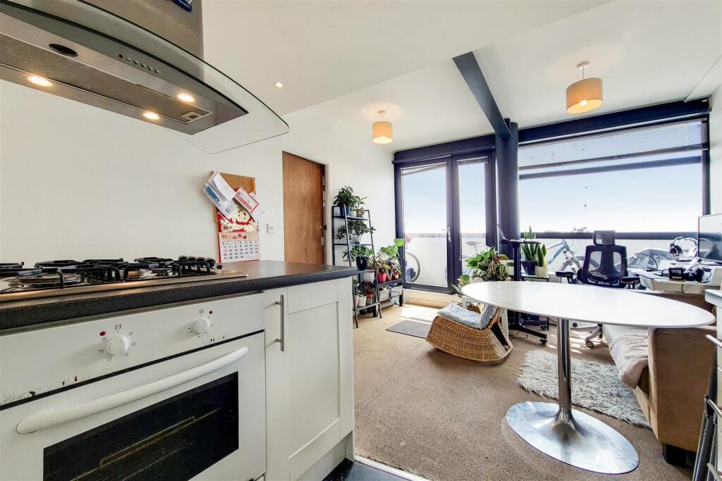 3_Kitchen-Reception-0.jpg