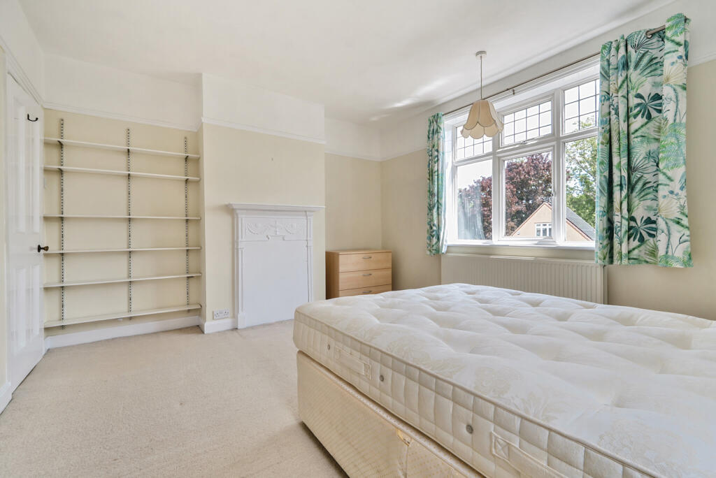 1333985-5-6891feb...