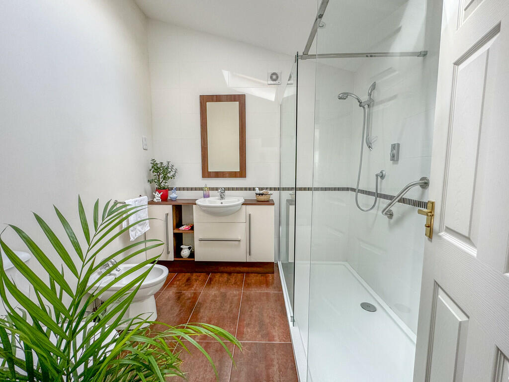 gf ensuite