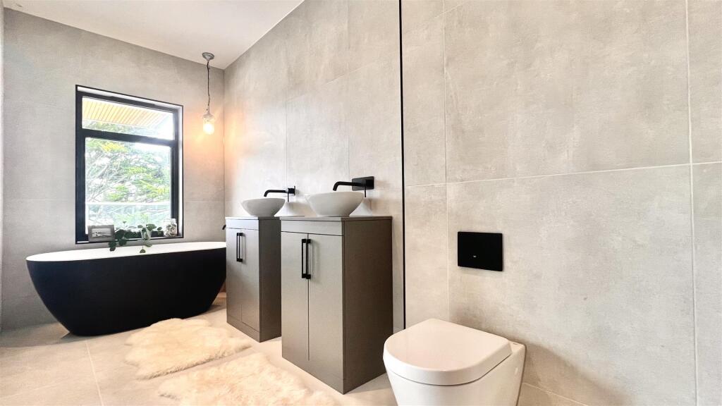 Principle En Suite .jpeg